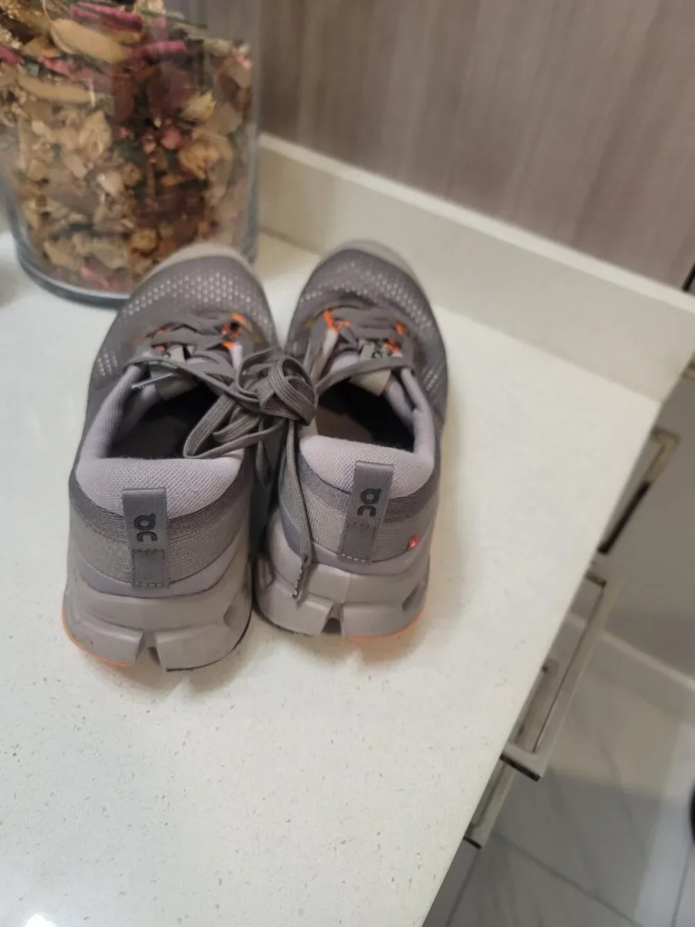 On Men's Cloudsurfer Trail 2 Sz 10.5 Running Shoes Eclipse / Cinder